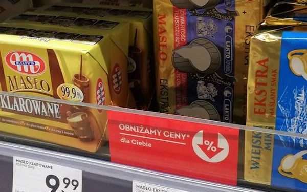 Analiza: Sklepy robią coraz więcej promocji. Ale ceny masła przeważnie nie spadają