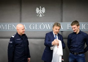 Obezwładnił nożownika, który zaatakował kobiety. Dostał niespodziewaną nagrodę [FOTO]