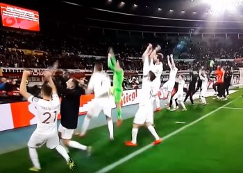 Kapitalny gest polskich piłkarzy wobec kibiców [WIDEO]