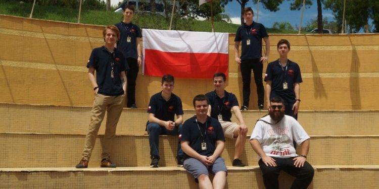 Studenci Politechniki Wrocławskiej z medalami międzynarodowych zawodów