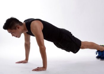 Mężczyźni, którzy robią określoną liczbę pompek rzadziej chorują na serce