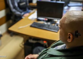 Młodzi mężczyźni zatrzymani za propagowanie faszyzmu. Policja pokazała nagranie [FOTO+WIDEO]