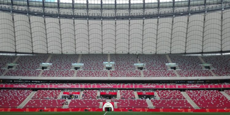 Polscy piłkarze narzekali na trawę na Narodowym. Jest reakcja!