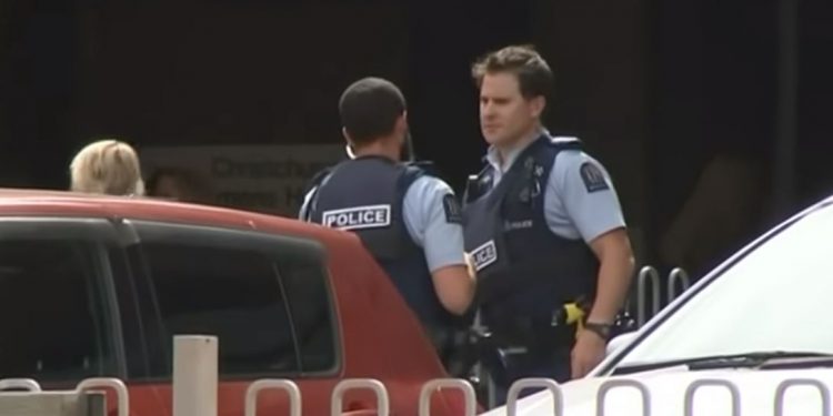 Zamach w Nowej Zelandii. Polskie nazwisko na broni napastnika