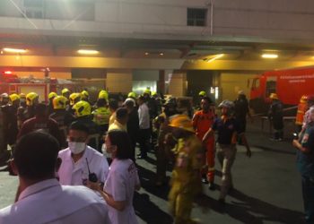 Ogromny pożar w Bangkoku. Turyści skaczą z okien [FOTO]