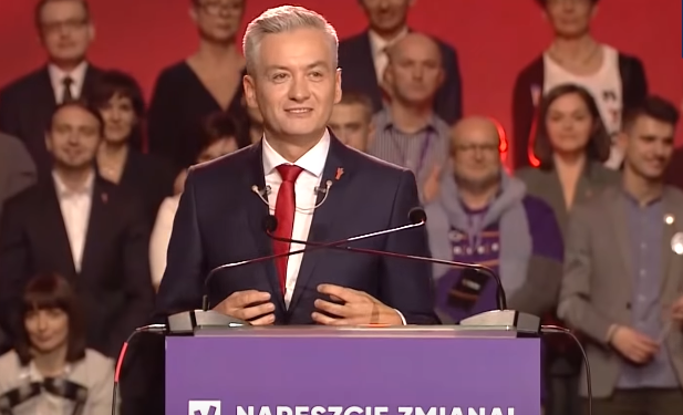 Robert Biedroń przelał pieniądze dla strajkujących nauczycieli