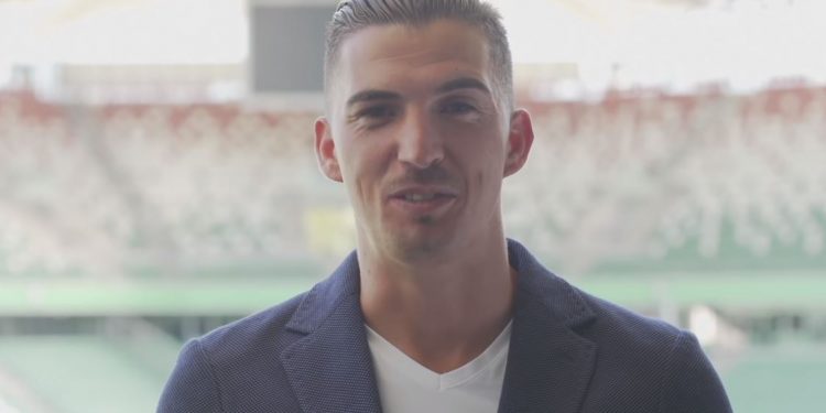 Carlitos wygwizdany przez kibiców Wisły Kraków. Hiszpan zabrał głos