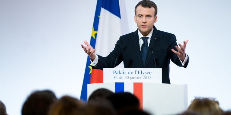 Macron wygłosił orędzie do narodu. Zapowiedział odbudowę Notre Dame