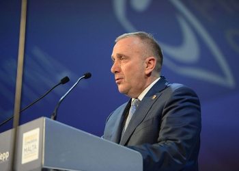 Schetyna też ma swoją „piątkę”. Mówił o tym polityk PO