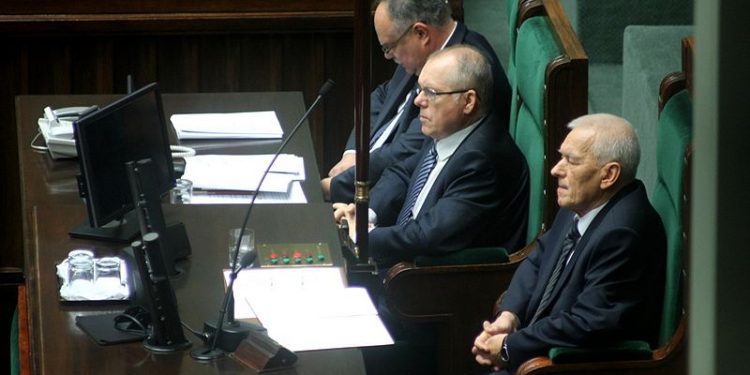 Kornel Morawiecki przerwał chemioterapię. Infekcja bakteryjna