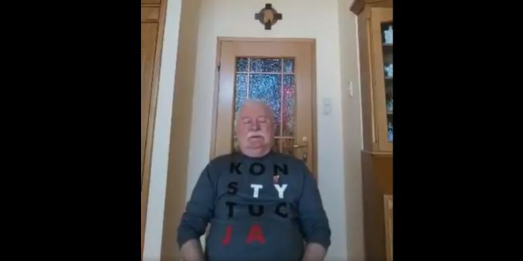 Lech Wałęsa tłumaczy się ze swoich słów o kosmitach [WIDEO]