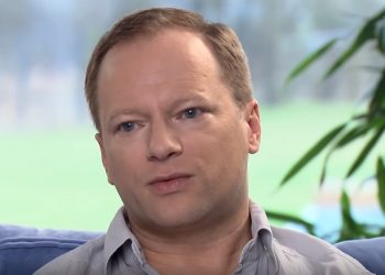 Maciej Stuhr zakpił z 500+. Ponad tysiąc komentarzy pod jego wpisem