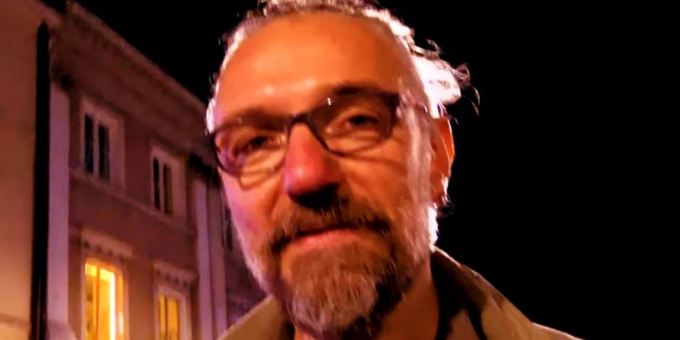 Mateusz Kijowski wspiera nauczycieli [WIDEO]