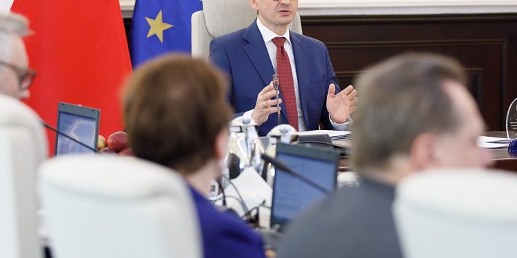 Co z maturami 2019? Morawiecki ma plan, jak ominąć strajk nauczycieli