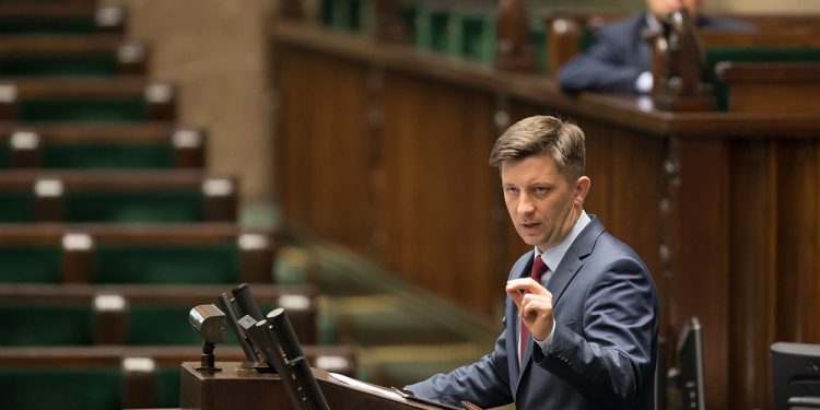 Nauczyciele zawieszają strajk. Rząd nie zamierza rezygnować z nowelizacji przepisów ws. matur 2019