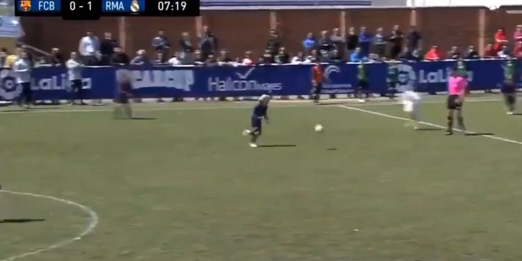 Michał Żuk strzela pięknego gola dla Barcelony! [WIDEO]