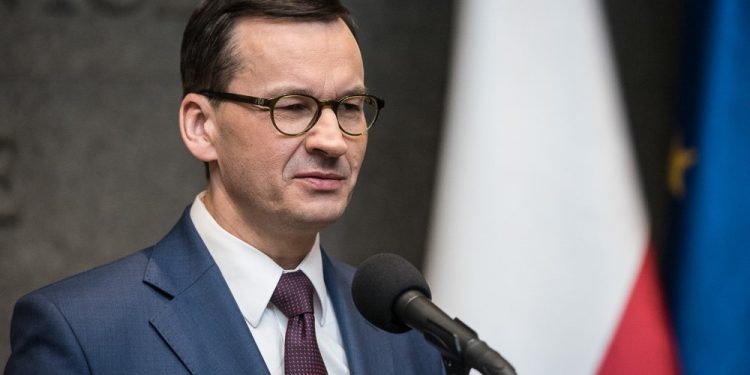 Morawiecki zaapelował do nauczycieli. Proponuje zawieszenie protestu