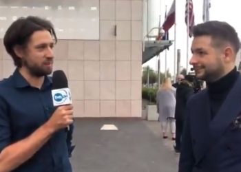 Zabawna wymiana zdań pomiędzy komentatorem TVN a Jakim
