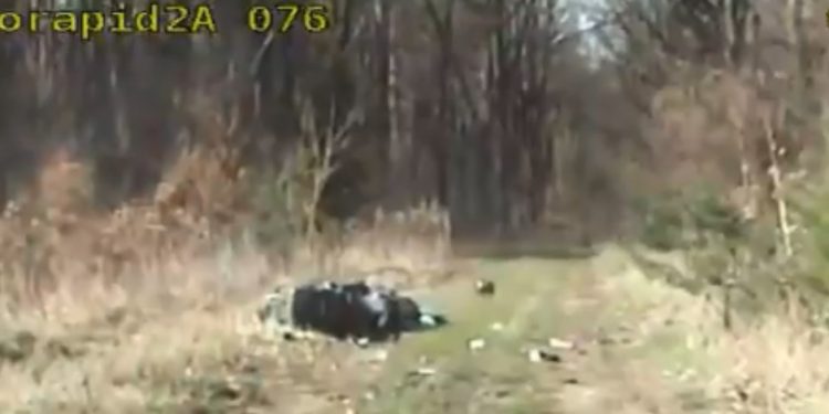 Uciekał motocyklem przed policją. Udostępniono nagranie. „Ku przestrodze” [WIDEO]
