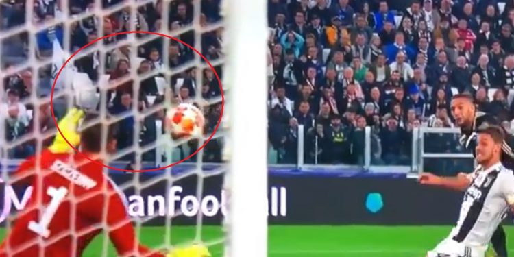 Juventus przegrywa, Szczęsny imponuje [WIDEO]