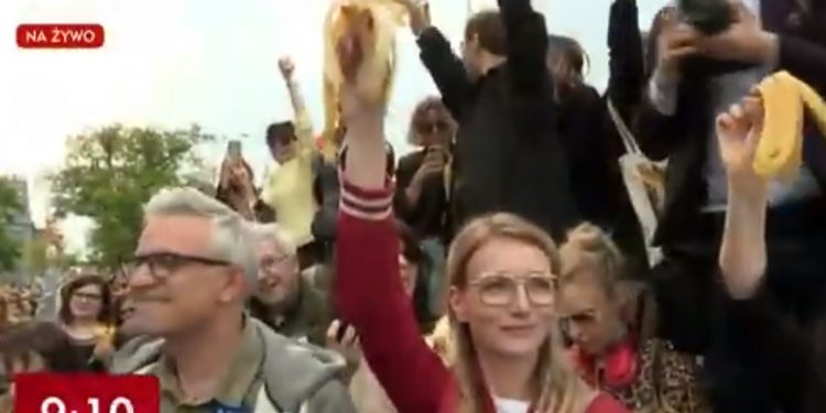 Krajobraz po „bananowym proteście”. Wymowne zdjęcie w sieci