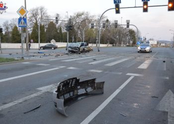 Chełm: Rajd pijanego kierowcy w centrum miasta. Siedem osób w szpitalu [FOTO]