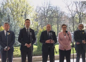 Koalicja Europejska zapowiada ogromne podwyżki dla nauczycieli. Podpisano deklarację