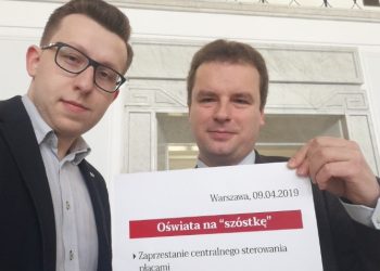 Partia KORWiN ma pomysł na oświatę. Przedstawiła sześć postulatów [WIDEO]