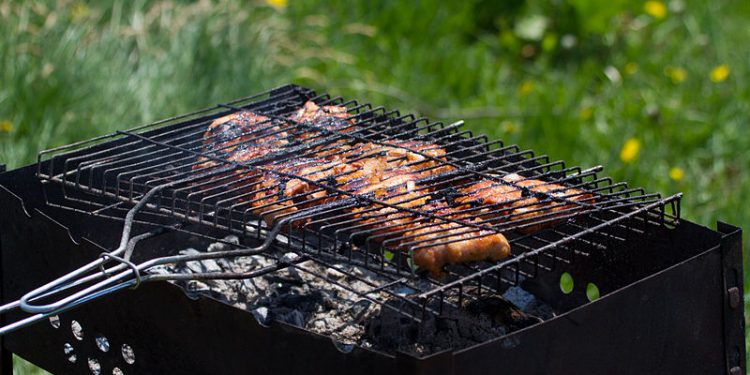 Zapalili grilla i wywołali pożar. Kara? 27 mln euro!