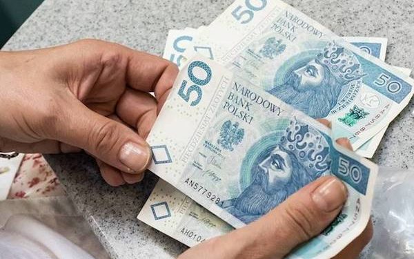 Komornik nie może pobierać VAT-u. Ministerstwo Finansów z poślizgiem wydało interpretację