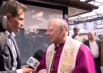 Abp Marek Jędraszewski do dziennikarza TVN: „Niech to będą dni pojednania, pokoju i głębokiej radości”