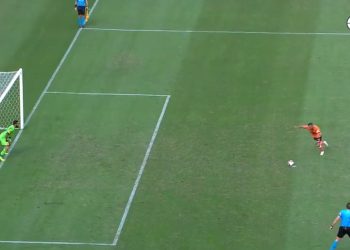 Zdumiewający rzut karny w lidze australijskiej. Ośmieszył bramkarza [WIDEO]