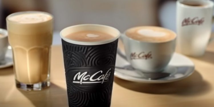 McDonald’s idzie z duchem czasu. Wprowadza alternatywę dla mleka