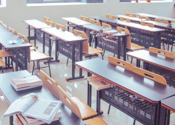 Ksiądz pomagał przy egzaminie. Pokazał, jaki powitał go widok