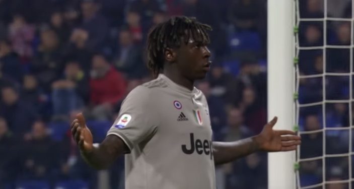 Moise Kean z Juventus Turyn obrażany przez kibiców Cagliari