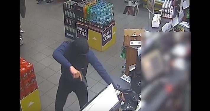 Marki. Napad z bronią na stację paliw [WIDEO]