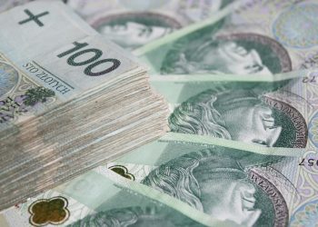 25-latka skorzystała z usług „wróżki”. Straciła ponad tysiąc złotych