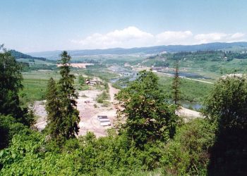 Podhale. Ludzkie kości w kartonach w starej szopie