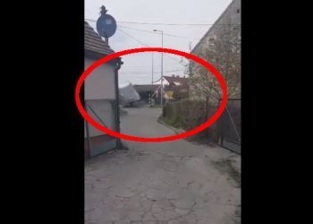 TIR wjechał pod pociąg! Kierowca był pijany