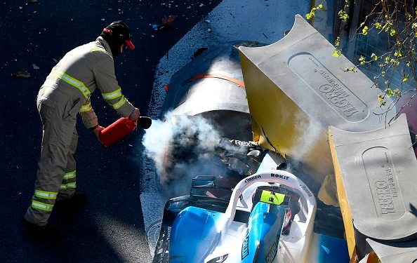 Wypadek Kubicy! Rozbił bolid w kwalifikacjach