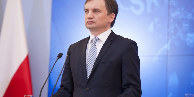 Zbigniew Ziobro powołał specjalny zespół. Będzie analizował przypadki z filmu Sekielskiego