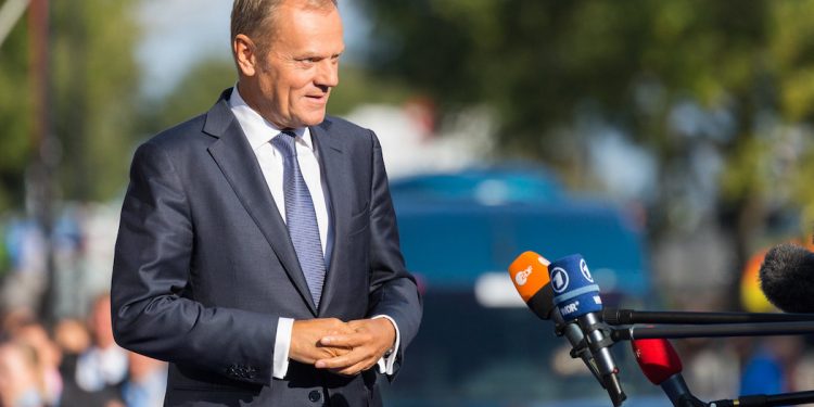 Donald Tusk wsparł protestujących nauczycieli
