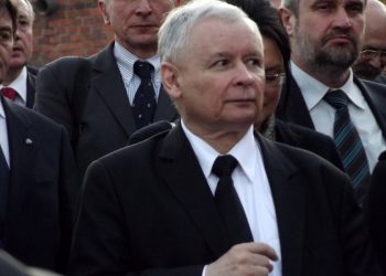 Kaczyński staje w obronie Kościoła. „Jest atakowany”
