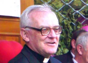 Ks. Andrzej Szostek dosadnie o filmie Sekielskiego