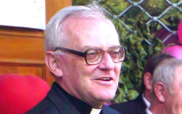 Ks. Andrzej Szostek dosadnie o filmie Sekielskiego