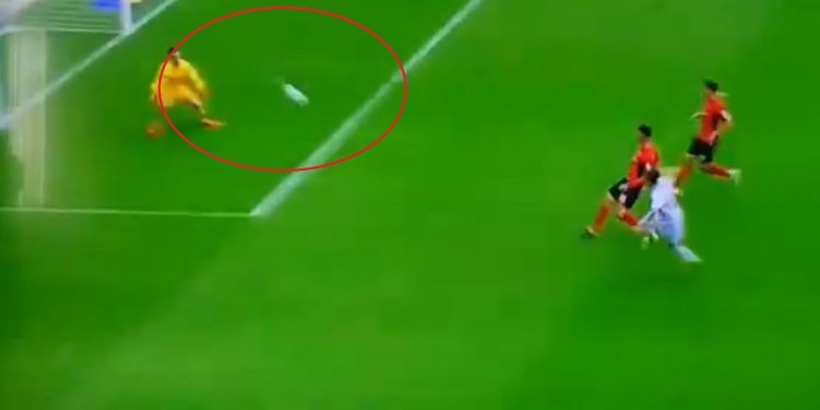 Piękny gol Dawida Kownackiego [WIDEO]