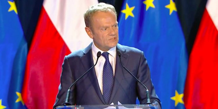 Przemówienie Tuska. Mówił o Konstytucji i Targowicy