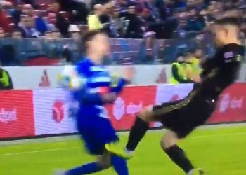 Skandal w meczu Górnik Zabrze-Wisła Płock. Za ten faul tylko żółta kartka