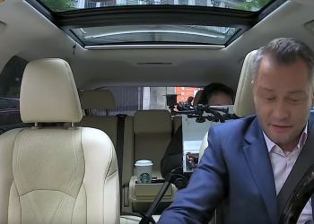 Jarosław Kuźniar zadrwił z Biedronia. Kontrowersyjne zachowanie