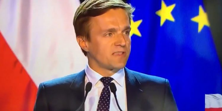 Przed Tuskiem wystąpił Jażdżewski. Ostry atak na Kościół